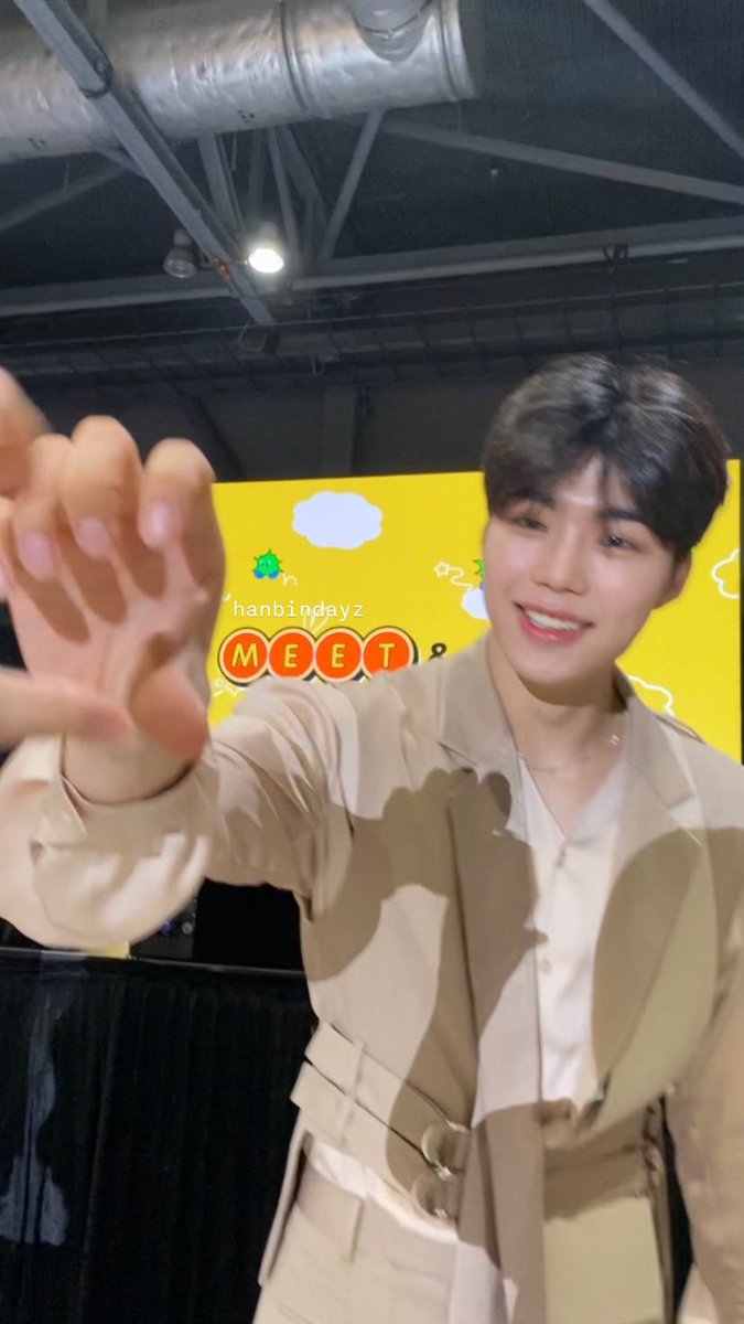hanbindayz's tweet photo. one year ago today (31.03.2024) 🥹💙!!
a day etched permanently in my mind   ♪(´ε｀ )✌️!!

#KCONHONGKONG2024 
@ZB1_official https://t.co/NcVpzAjmKc