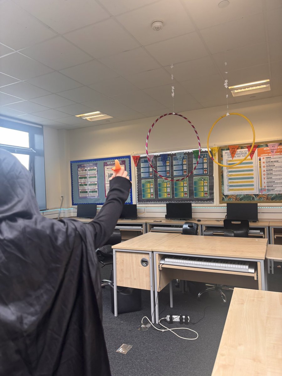 WilliamwoodHS's tweet image. One of our National 5 music classes had a ✨ magical ✨ time in class today 🪄 
They used teamwork and their knowledge of music concepts to compete! ⚡️ 
🥇 Ravenclaw 🦅 
🥈 Gryffindor 🦁
🥉 Slytherin 🐍 
#UNCRCRight29
#WWHSMusic