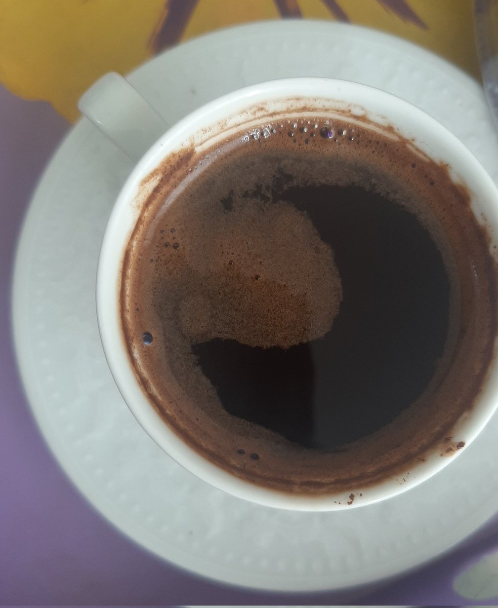 jupiteregitsem's tweet image. Hava kapalı olunca hilali kahvede görür olduk 🤭🌙