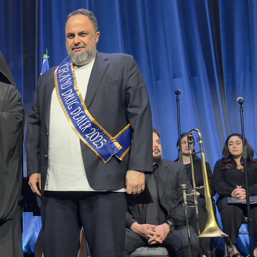 πλήττω tweet media