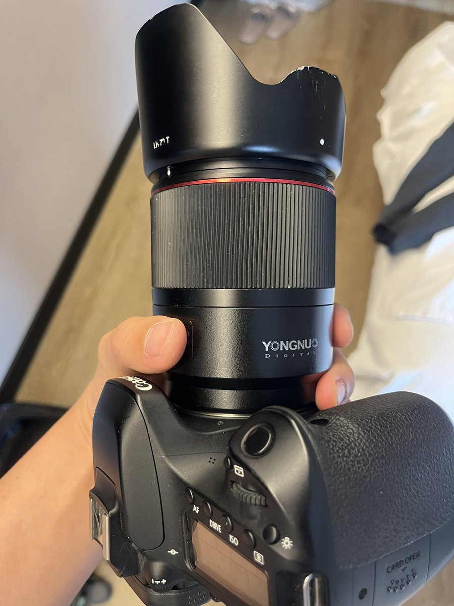 虽然是国产，但好歹也是用上1.4大光圈了