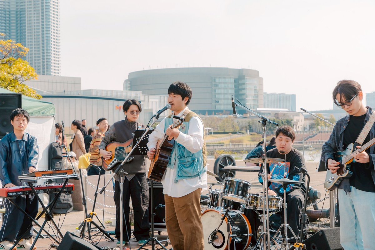 BAYSIDE MUSIC CAMP IN TOYOSU #15

set list 
1.大きな地震があったさ
2.朝が来た！
3.シャトル
4.渚の彼女
5.模様替え
6.欲張り

初のband setでした。
現在、音源を制作中です。お楽しみに、

次回は、4/13(日)、都電荒川線を使用した電車貸切イベントです。まだまだ受付中！