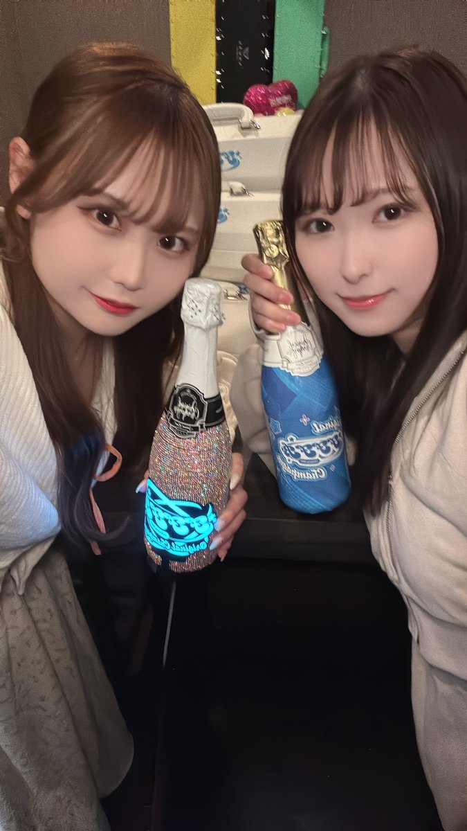 hacha15_'s tweet photo. 新橋Full Flash20-4時でいます❗️
オリシャン作りすぎたんで小さい方でも入れてくれると嬉しいです。。。
お待ちしてます!声はスナックママです。
#FFFD https://t.co/liEFYjqni6