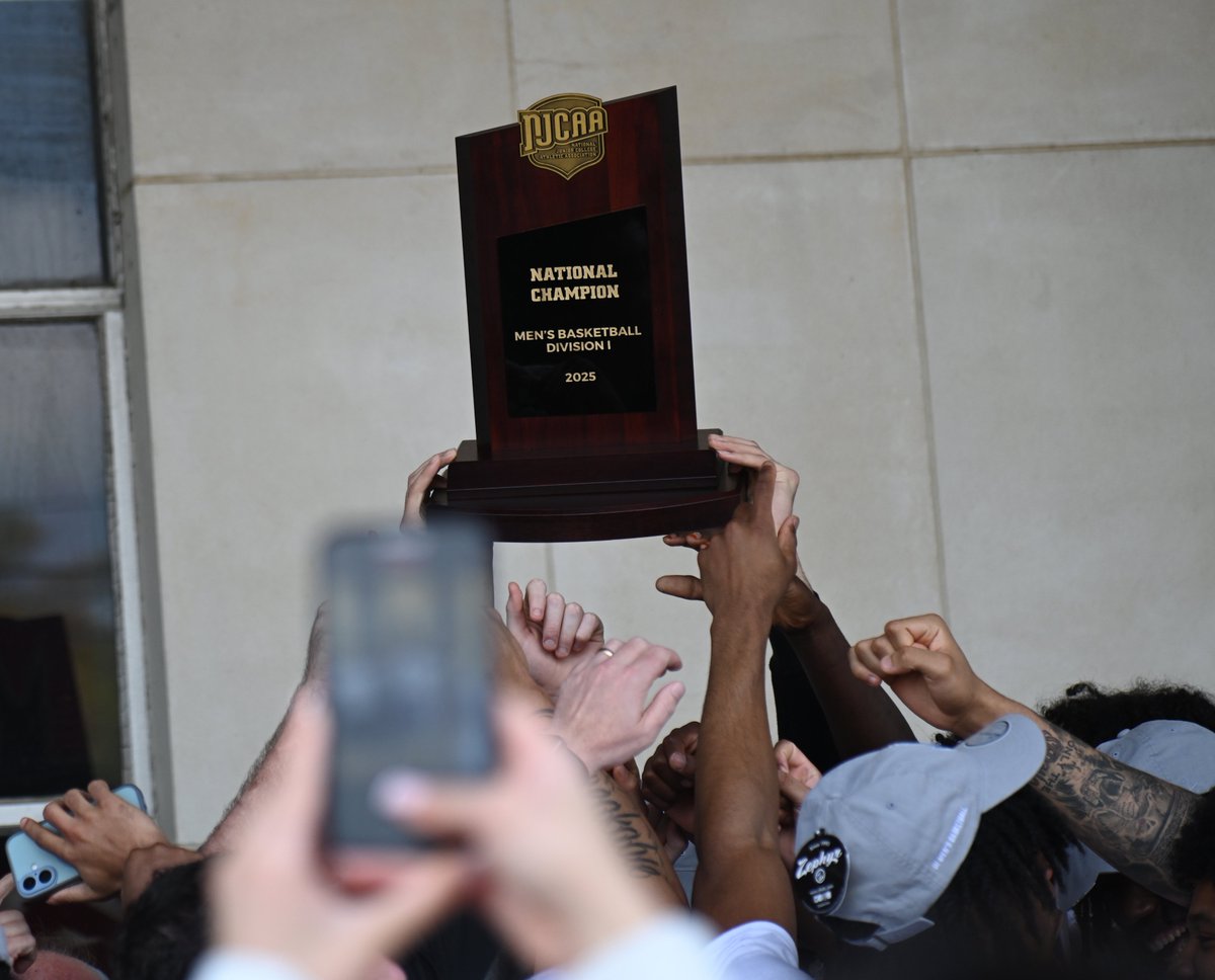 From Welcome Home Champs, part 1
(Travis Tapley photos)