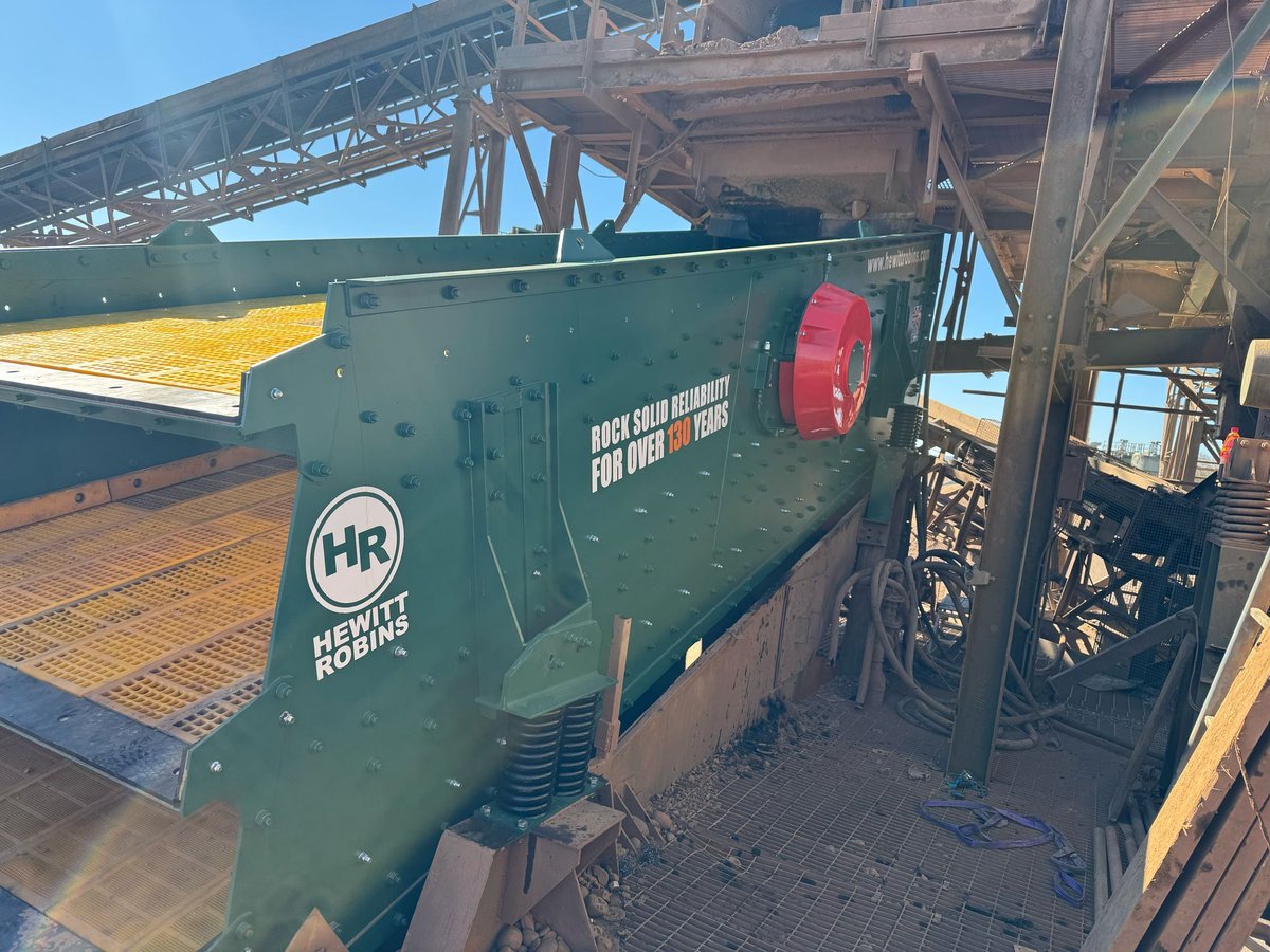 This customised 2.1 x 7.0 Triple Deck Screen is now being installed at a local sand and gravel plant – tailored to meet the site’s exact requirements.

Stay tuned for more updates on this project.

#HewittRobins #MadeToMeasure #UKManufacturing #Quarrying #EngineeringExcellence