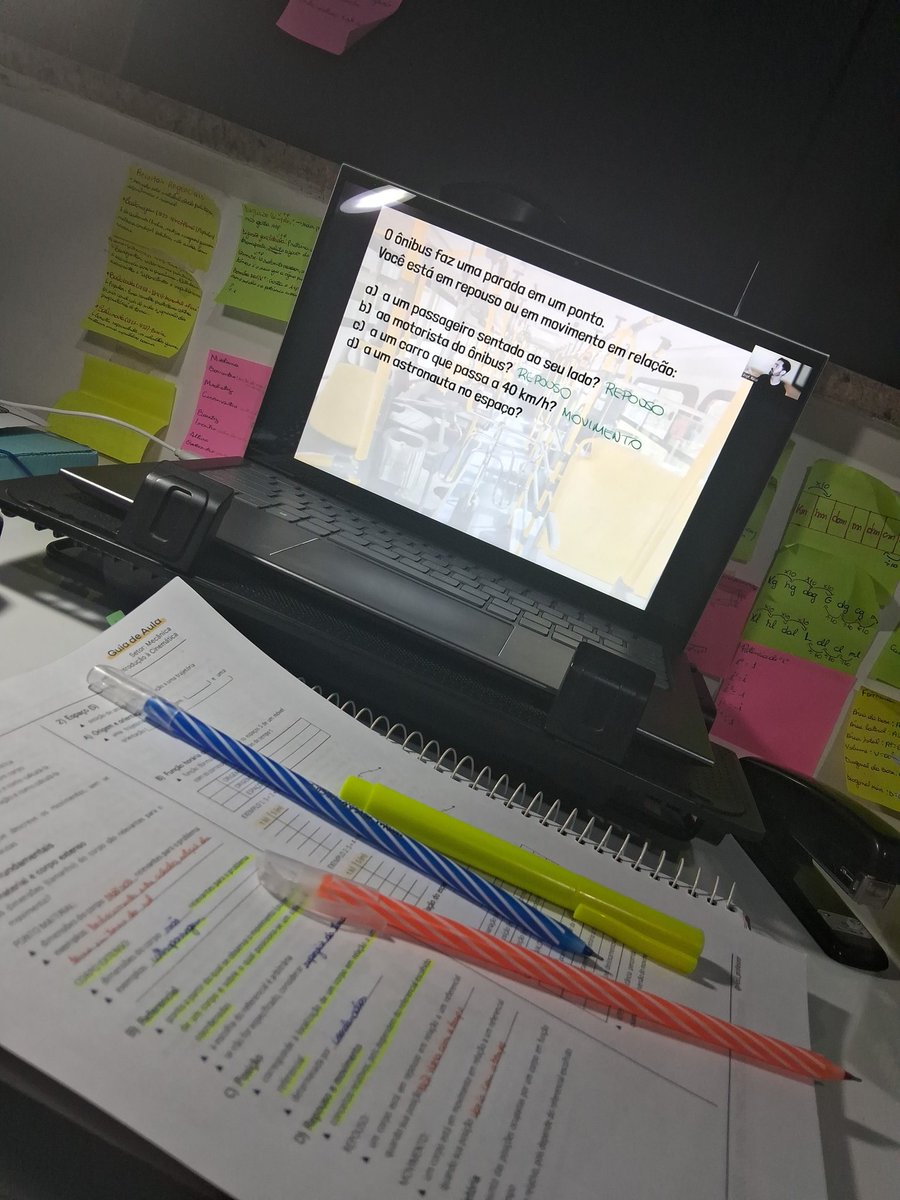 Bom dia, vendo a aula mais esperada (a tal da Cinemática)🙏 QUERO VER EU NÃO APRENDER ESSA BOSTA