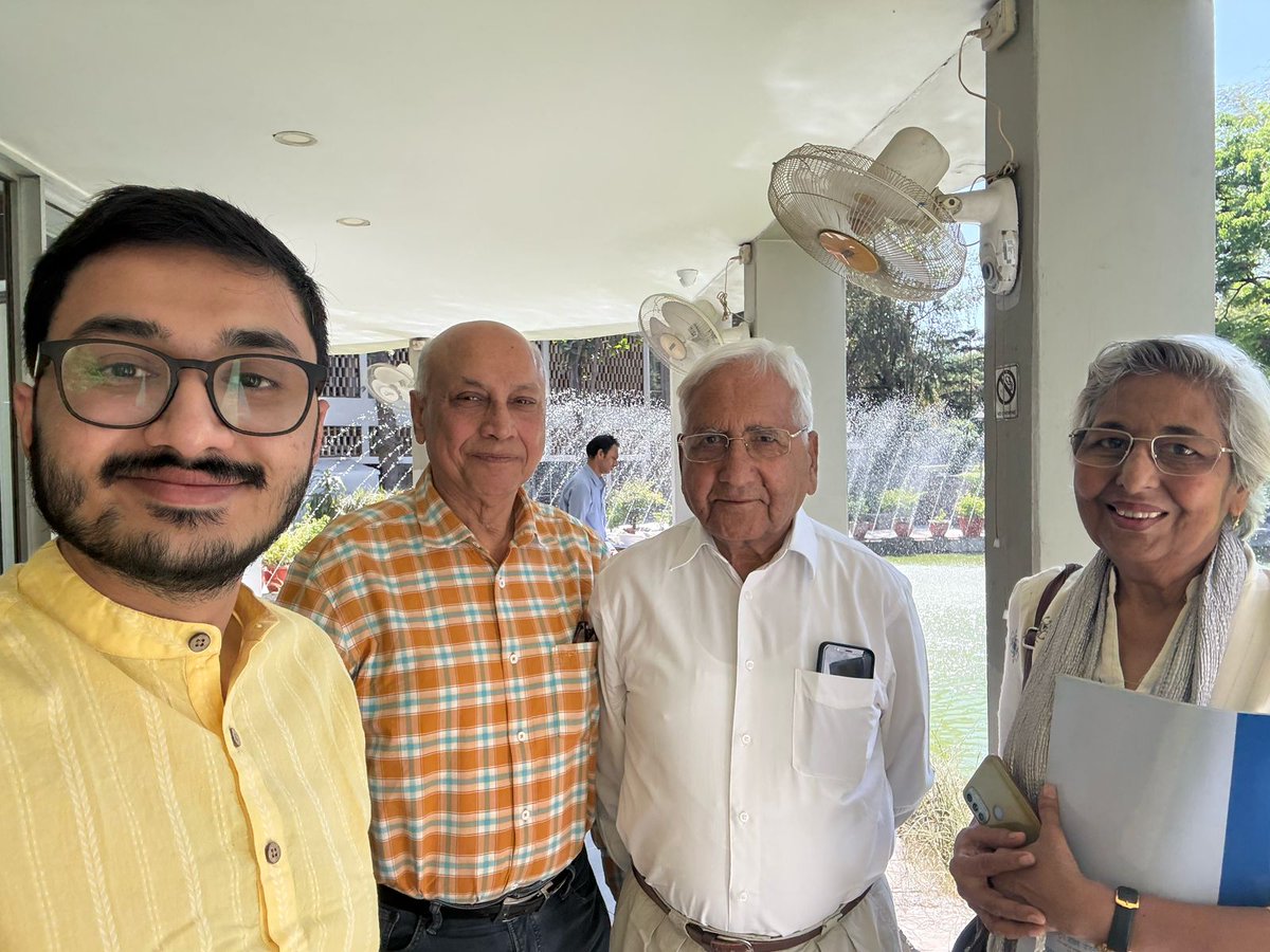 socialjurist's tweet photo. Memories are made of precious moments like this spent with friends who feel like family. 💕 https://t.co/d3ekg0vCDq