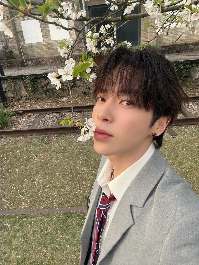 CreteTroy's tweet image. 250331 🌸