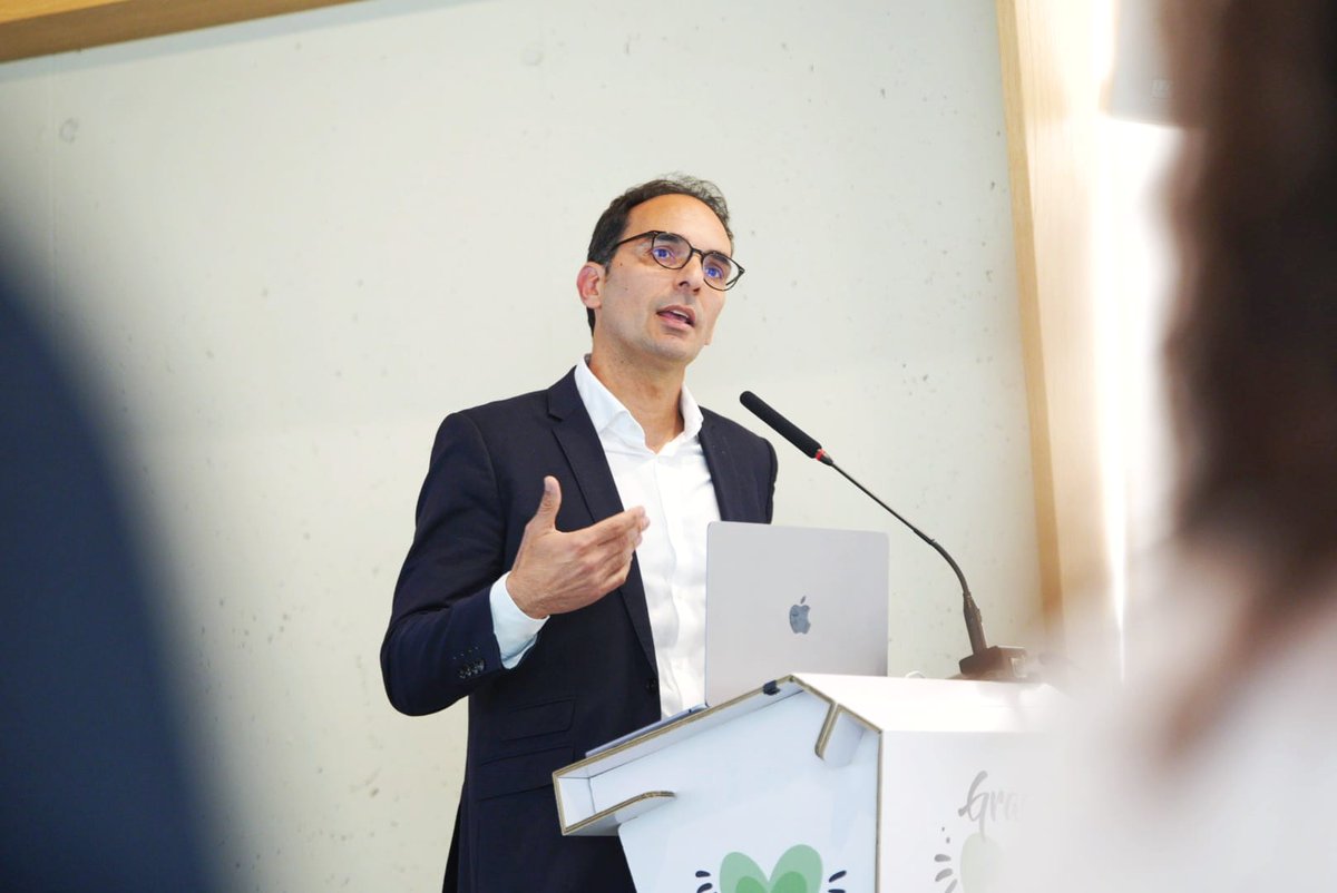 Este fin de semana hemos estado #Conil en el #CongresoAGACUJ hablando del reto de posicionar el #JamónIbérico fuera de nuestras fronteras como un icono gastronómico global que representa nuestra forma de vivir, compartir y disfrutar.  🌍🐖

 #JuntosSumamosMás