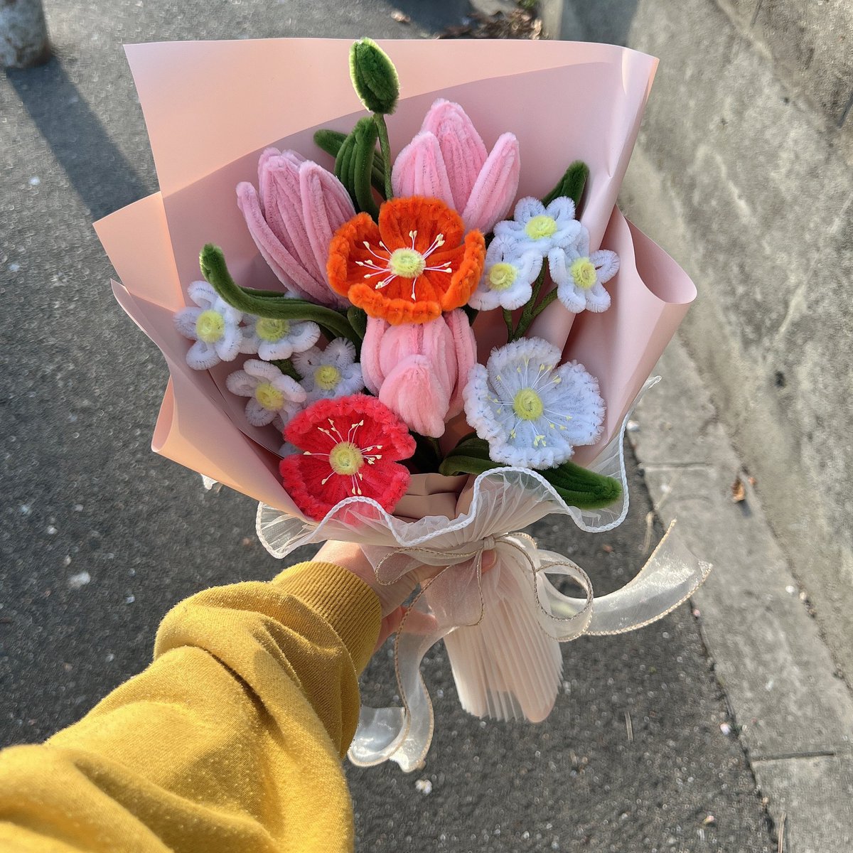 _ayaka817's tweet photo. モールで作った枯れないはお花🌷´-
オーダーも受け付けてますっ😌🩵
Instagram▶︎_hana_kanmuri_ https://t.co/sDQiXKWpe9