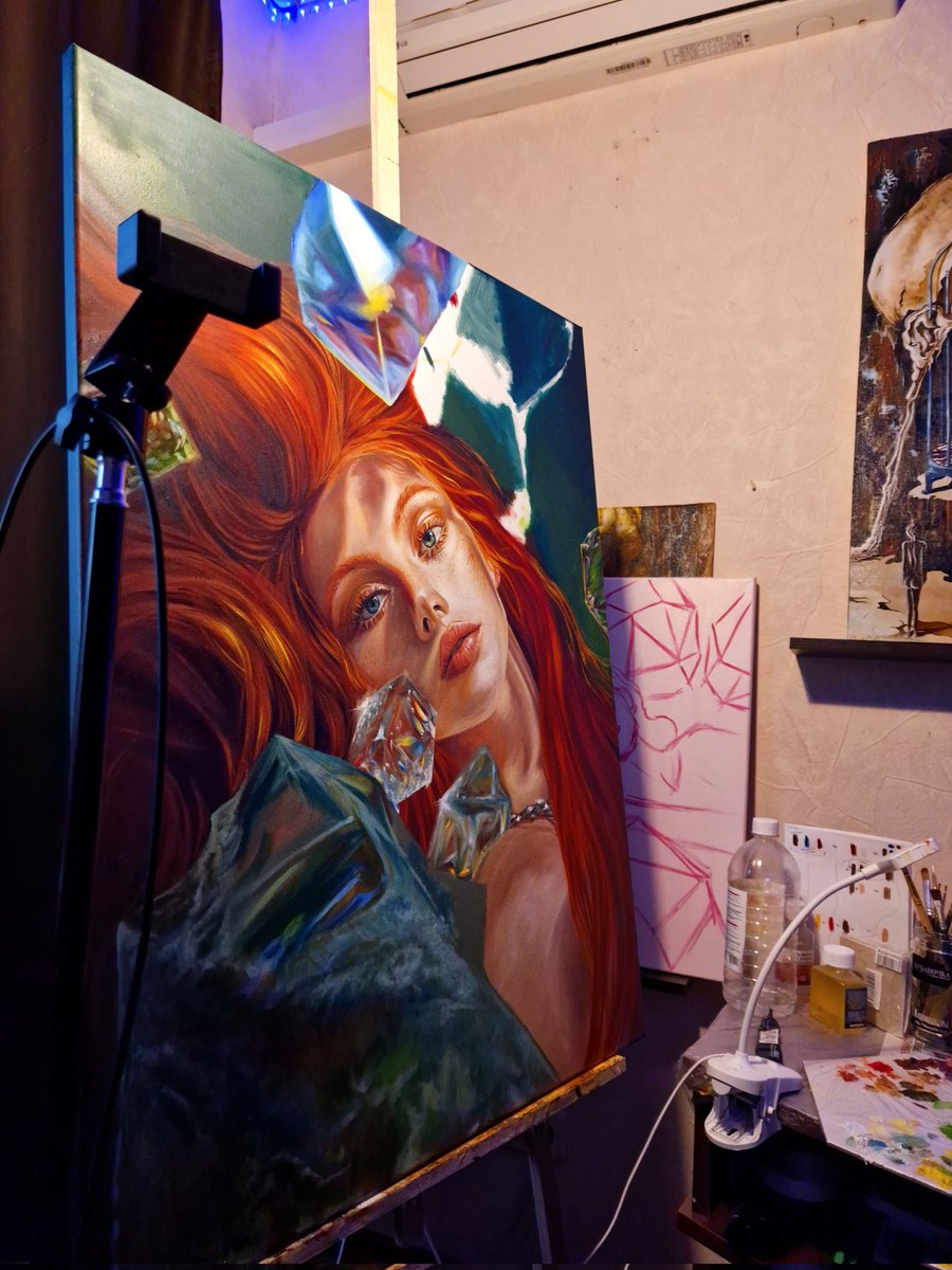 Good evening friends 💫

I have not been in X for a long time, and now I am back with new strength and new ideas

 I also decided to focus on physical art, not digital, so I am sharing my new paintings with you 🔥

#physical #artwork