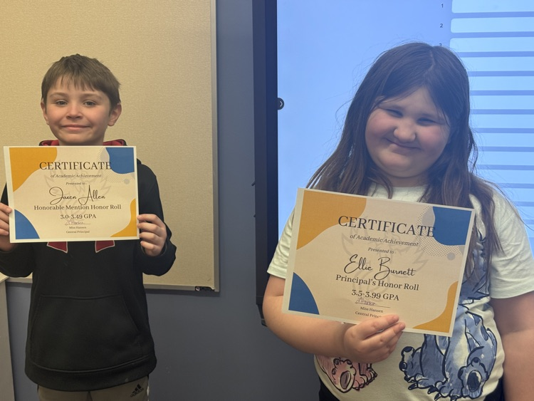 AtchisonPublic's tweet image. Central had a busy week celebrating Quarter 3 accomplishments!  Congratulations to these students who had a 90% attendance or above, a gpa of 3.0 and above, or who raised their gpa from Quarter 2 to 3!  #progressiskey #WeAre409