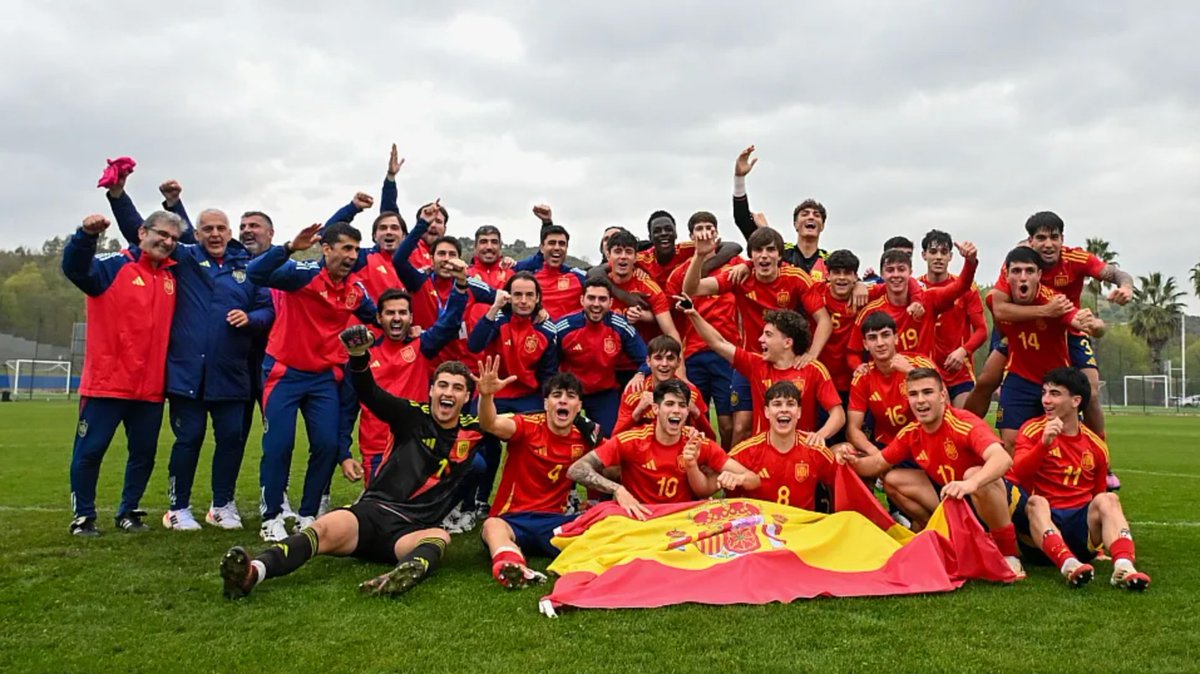 ESPAÑA estará en la Fase Final de la Eurocopa Sub 19.

SPAIN will be in the Final Round of the Under 19 Euro Cup.
<a href="/rfef/">RFEF</a> <a href="/SEFutbol/">Selección Española Masculina de Fútbol</a>