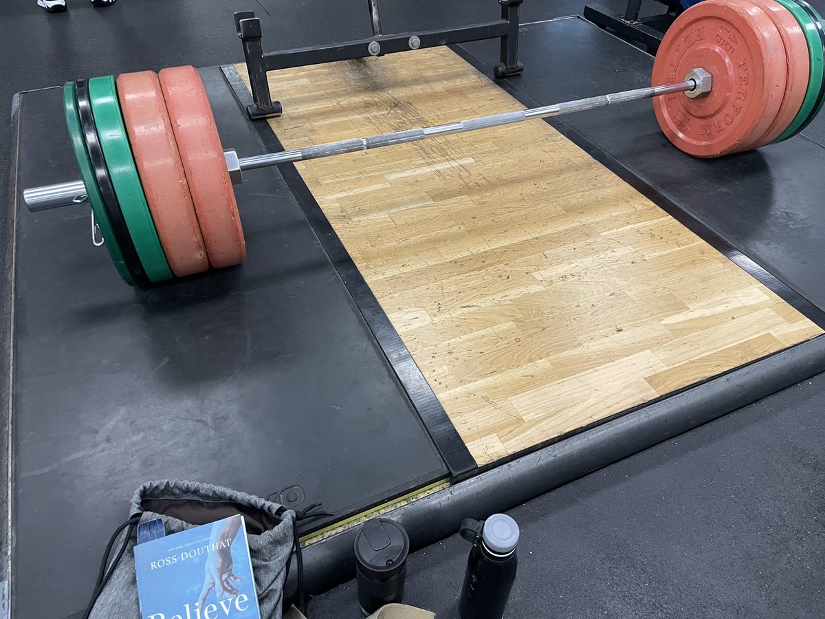 BHLevesque's tweet image. Its Monday. Another week to enjoy getting jacked. Move some weight. #deadlifts #weightlifting