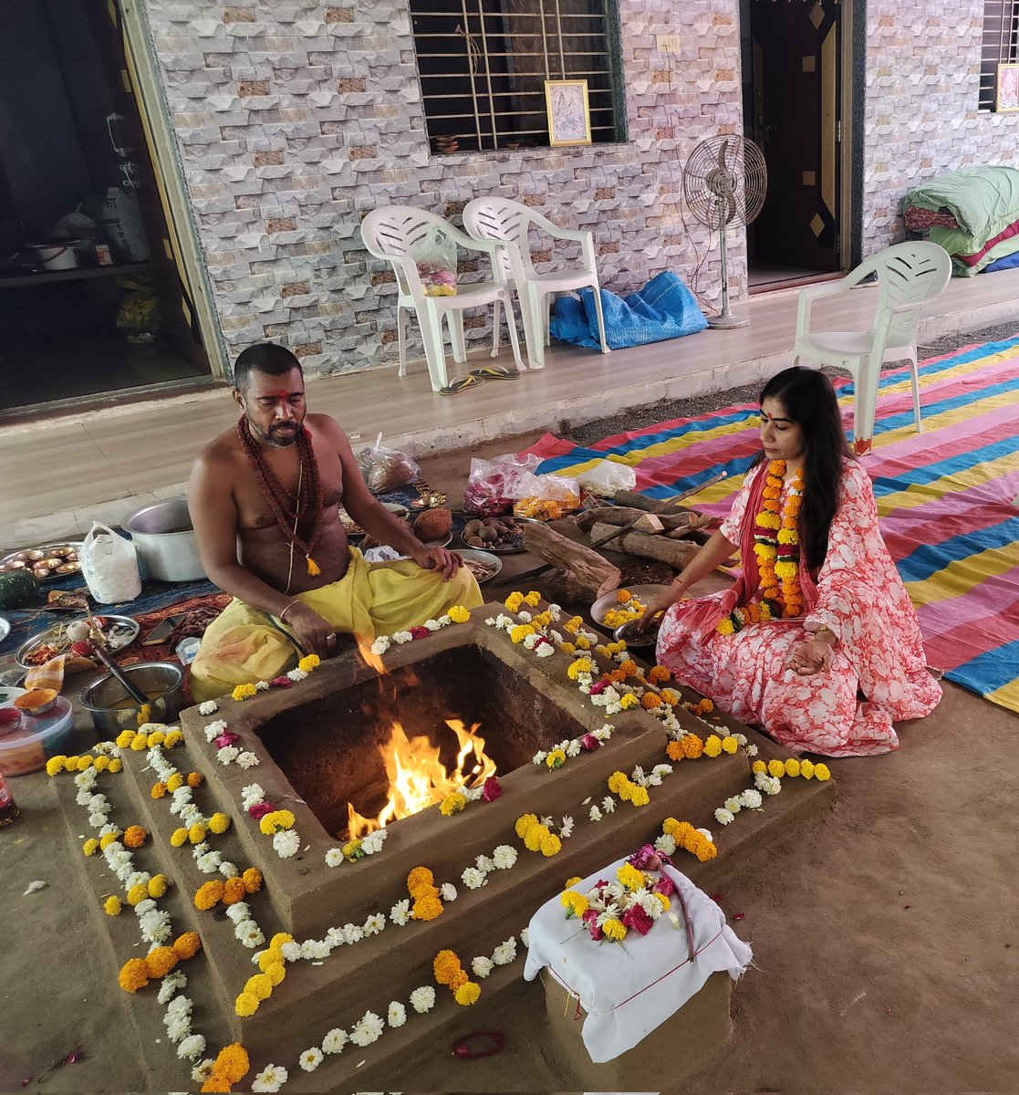 रूपं देहि... जयं देहि... यशो देहि... द्विषो जहि...।।
ચૈત્ર નવરાત્રીની શુભકામનાઓ...!!