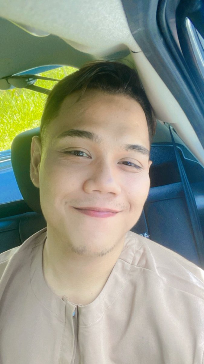Shazzulkurnain's tweet photo. Selamat Hari Raya semua https://t.co/G072lLLkfu