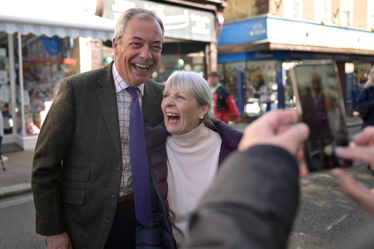 Nigel Farage MP tweet media