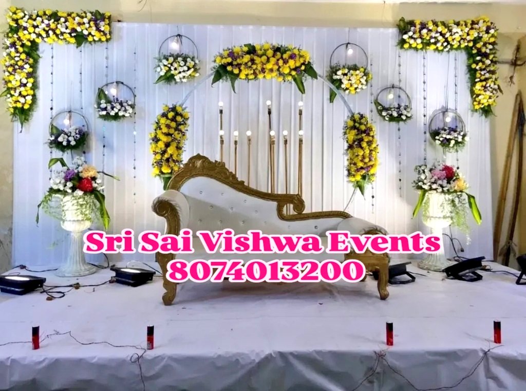 ShivanathG12345's tweet photo. #wedding#stagedecoration#flowerdecoration#srisaivishwaevent#kushaiguda https://t.co/8w8t9vvirZ