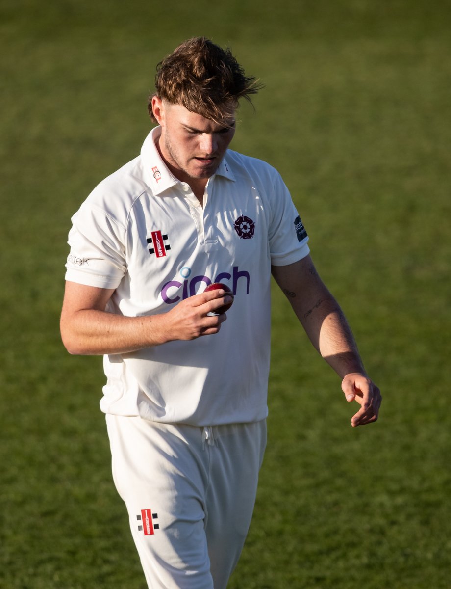 43 | Lunch. 🍽️

Three wickets for Gus Miller this morning as Durham UCCE finish the first session 158/5, tailing by 193.