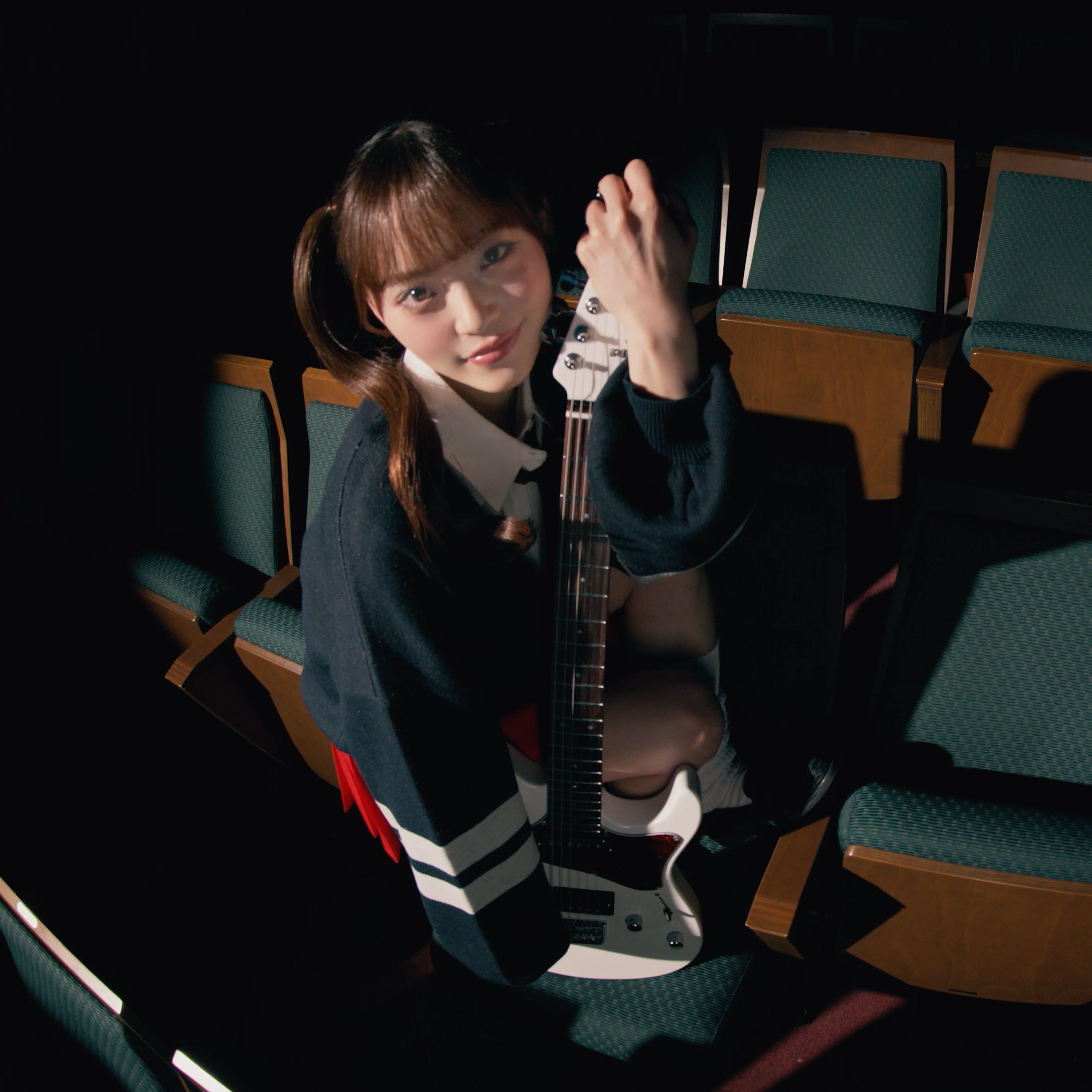 GnXiTVWawAAqAul?format=jpg&name=4096x4096