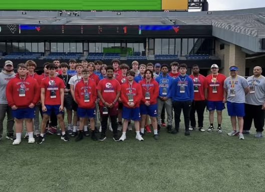 MaddoxTwigg's tweet photo. Busy weekend! Thanks to @WVUfootball for hosting us and to the coaches for their time. Can’t wait to compete at camp @rhett_rod. And the WV boys went UNDEFEATED at Pittsburgh March Madness 🏆 #HardEdge #HailWV #WVLegends @CoachTTrickett @WVUFBRecruiting @MohiganFootball https://t.co/itRnhgCsEN