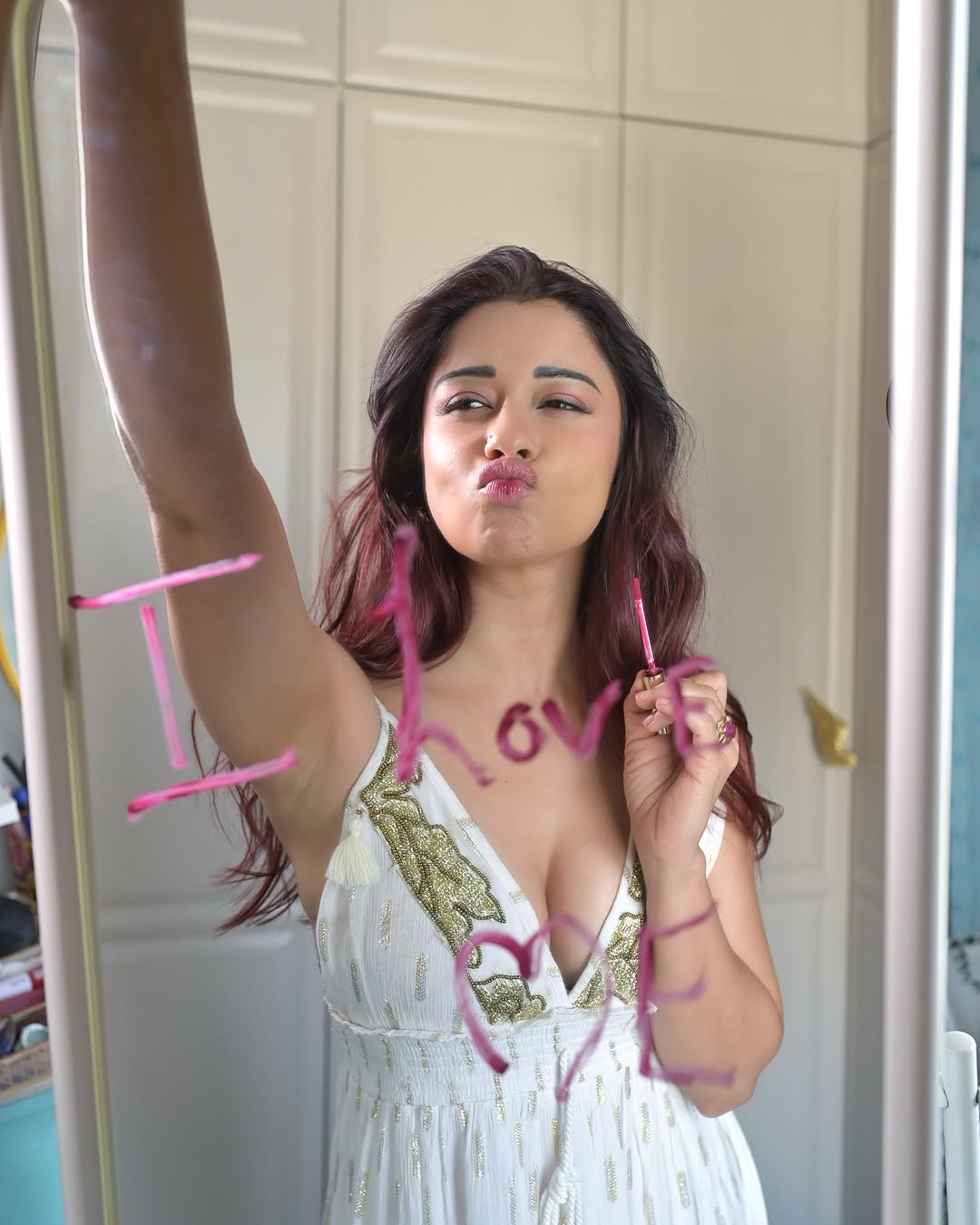 GnXiptTbgAAGNl5?format=jpg&name=large