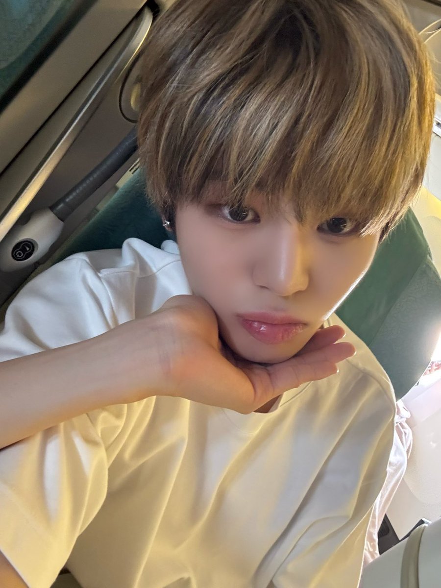 _k__74's tweet photo. むんちゃんお誕生日おめでと～！💜

#HAPPYJUNGHYUNDAY
#정현이와_함께하는_두번째_봄
#엔브의_영원한_스윗문정 https://t.co/P2M1M3FdUn