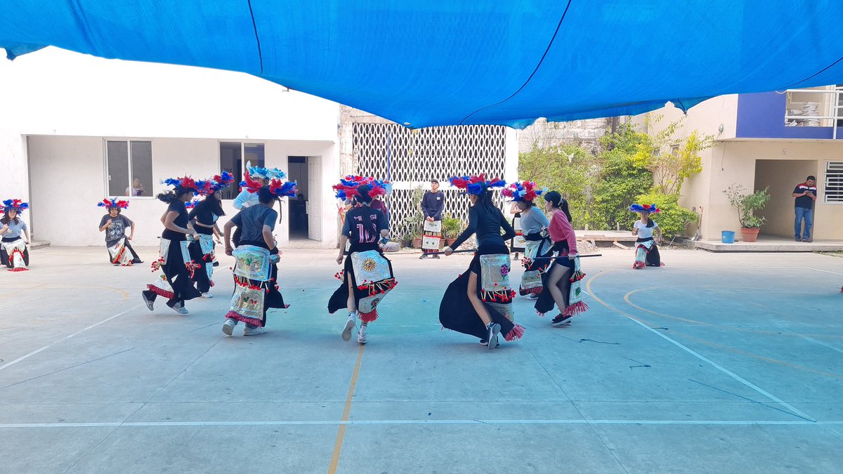 Buenos  días. Te invito a leer mi artículo de esta semana: 
XXI Espartaqueada 2025, un banquete cultural de altos vuelos
facebook.com/share/p/15rc9Y…