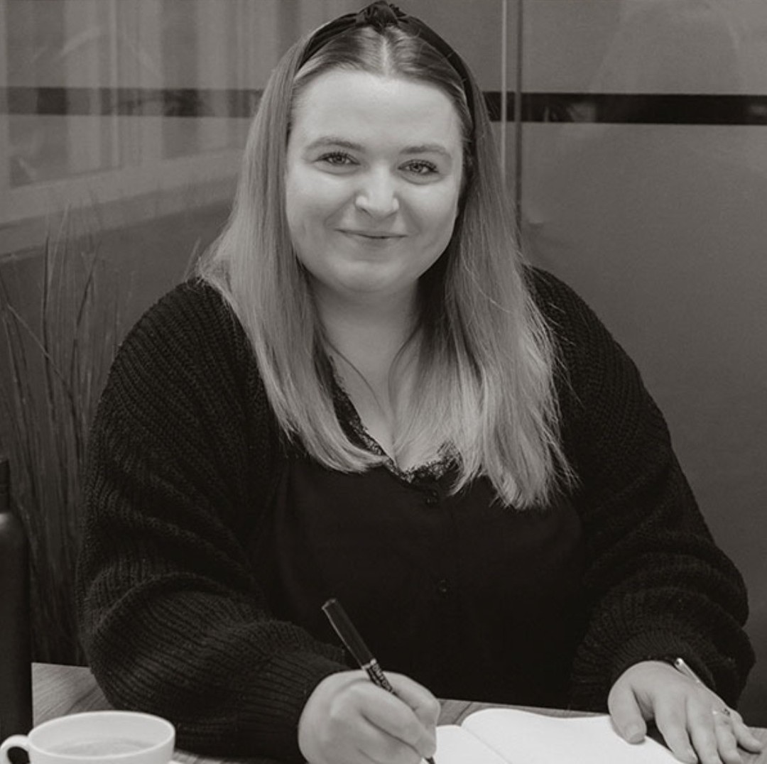 🥂🥂 Congratulations to our colleague Lauren Stone who has been promoted to Senior Technical Assistant!  🥂🥂   

#MathewsComfort