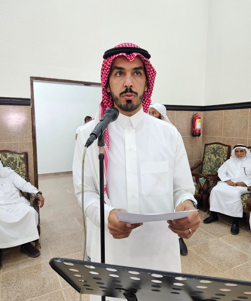 al_badr_2013's tweet photo. قدم أسماء جوائز حفظ القرآن الكريم 
عبدالعزيز بن عبدالله بن علي البدر 
وقبل ذلك قدًم أنس بن بدر بن عبدالله البدر تلاوة عطرة من كتاب الله الكريم وهو أحد الفائزين .. https://t.co/llnx9kxa1h