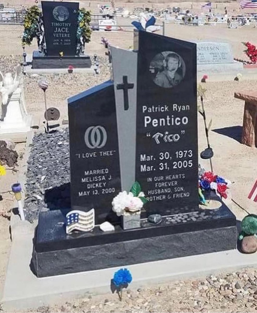 op_hawkeye's tweet photo. 3.31.2005 ~ Staff Sergeant Patrick βTicoβ Pentico πΊπΈ
#OpHawkeyeRemembers #PatrickPentico #Wrath11 #7thSOS #352ndSpecialOperationsGroup #DistinguishedFlyingCross #Operation_Hawkeye
π https://t.co/TJ5MFlbqlj
π° https://t.co/MekhjkB1TJ
π° https://t.co/dWTzk8uBXo https://t.co/VrQLfrku5Z