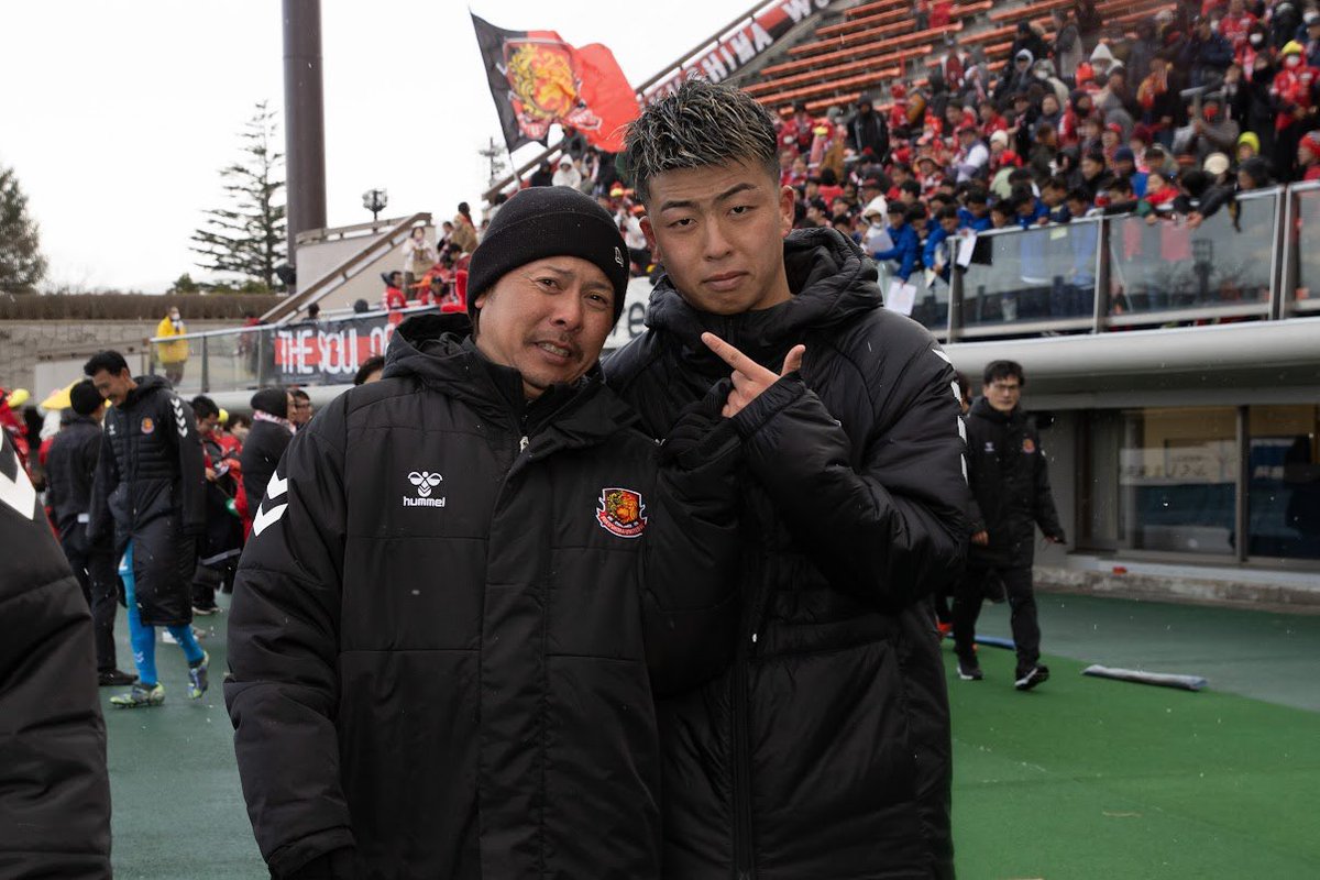 vs鳥取　3-0

寒い中でしたが最高にアツい応援ありがとうございました！
この勢いのまま勝ち続けましょう🔥

#もりくん
#やじくん
#つばさくん
#ナイスゴール
#さねのぶ先生