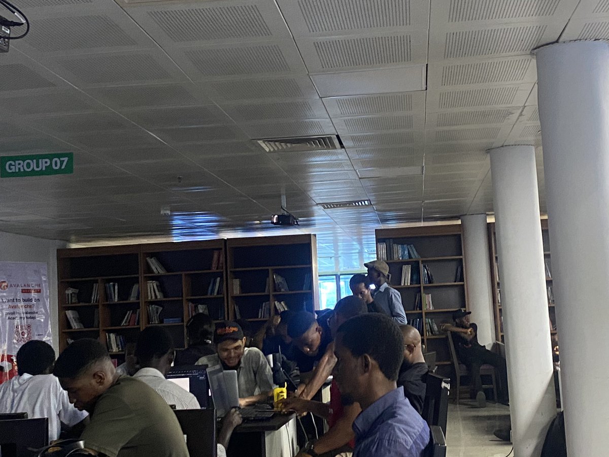 MitaSchool's tweet photo. The atmosphere here at Avalanche workshop is simply amazing. 💥🧑🏽‍💻

The workshop blends jokes, fun, and quizzes into the learning process, making it an engaging and enjoyable experience. 🥶

#MitaSchool #Avalanche #Blockchain #DevelopersWorkshop #AkwaIbom https://t.co/ejA9wBq1cL