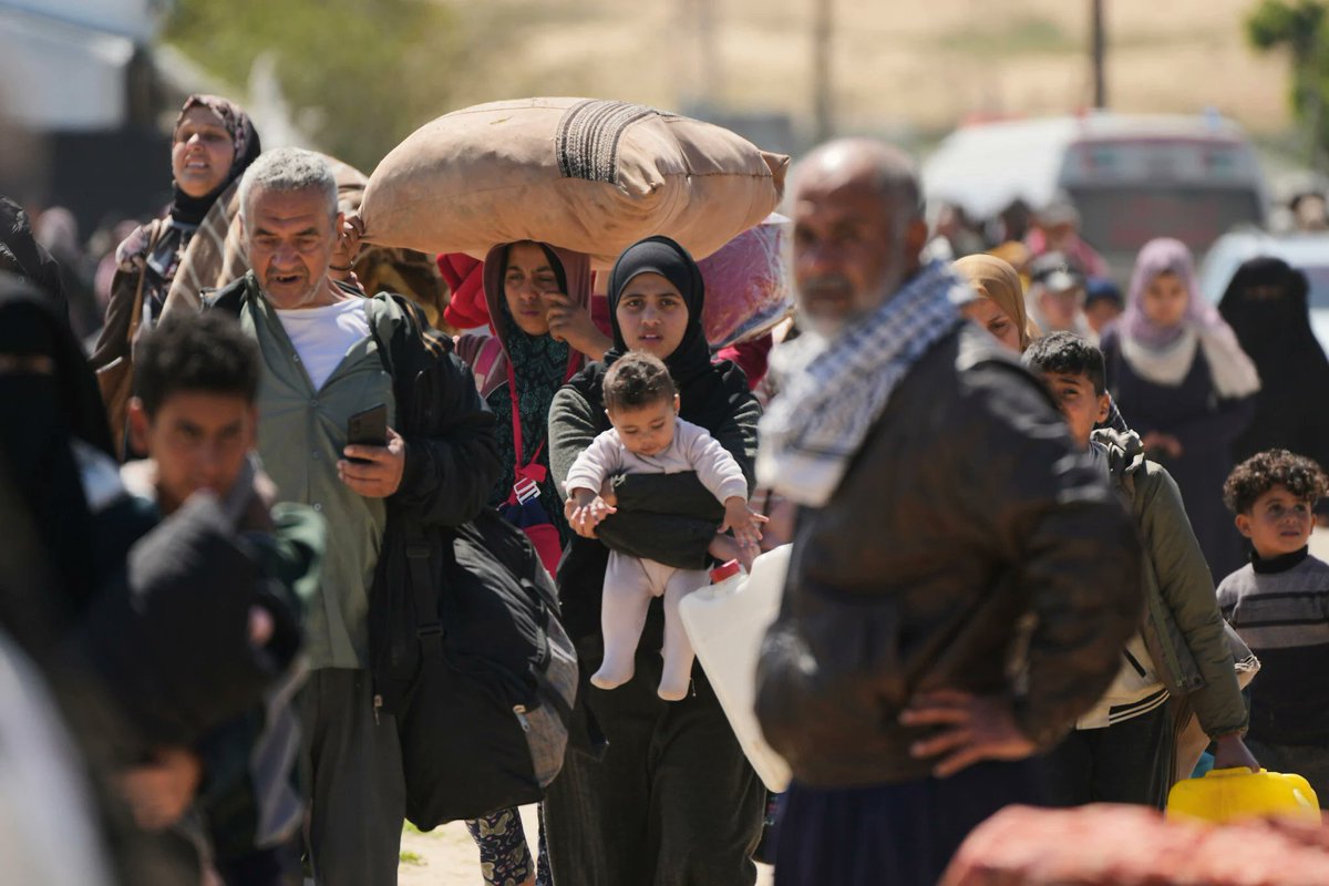 IDF tells Gazans to flee entire Rafah area in largest evacuation since fighting resumed
#Israel #Rafah #Gaza #Hamas #FDI #BringThemHomeNow

Read more: agenciaajn.com/noticia/el-eje…