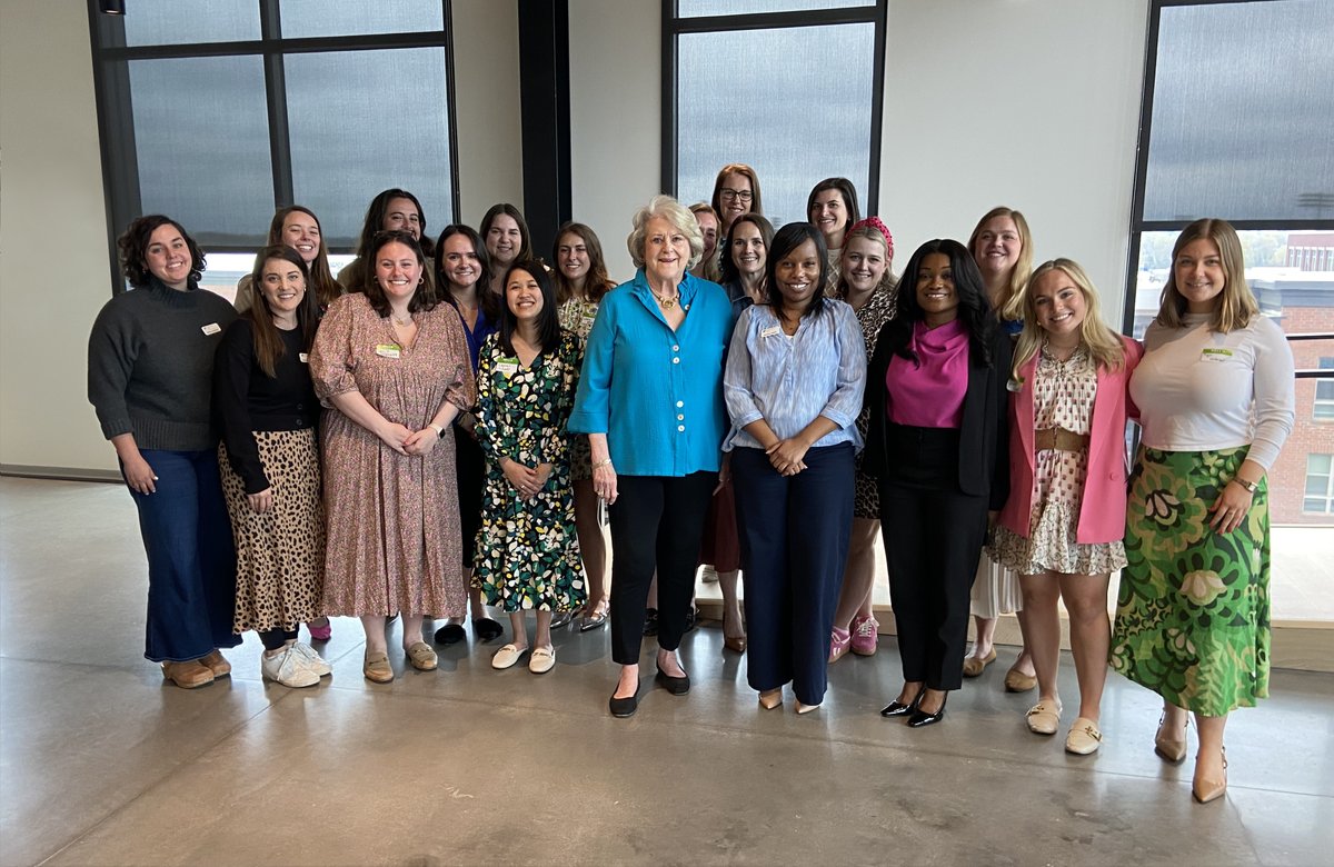 RobinsonGraySC's tweet image. In honor of #WomensHistoryMonth, RG’s Women Lawyers Group welcomed students from @UofSCLaw's Women in Law Group for lunch at our office. 

We enjoyed getting to know these bright young women, and appreciate them stopping by last week!