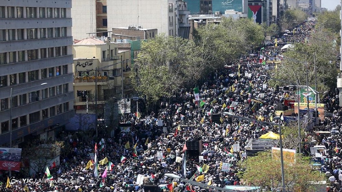 yar_sirjany's tweet image. ملت امام حسین در میدان پاسخ میدهند...
#آری به سبک۱۴۰۴
#روز_اتحاد