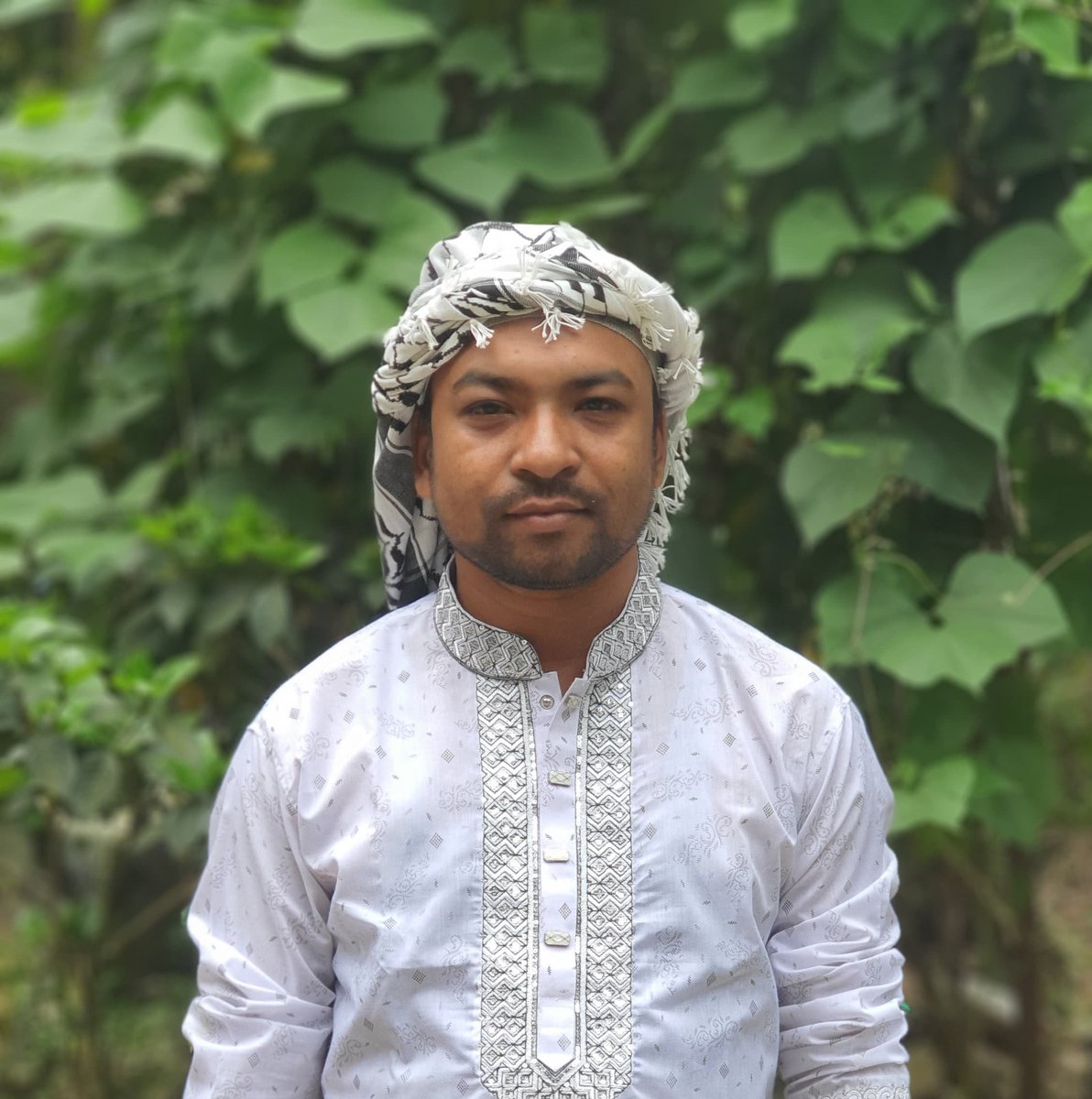 Happy #EidUlFitr to all Muslim brothers &amp; sisters. May the unity and brotherhood of the Muslim ummah lead to the overthrow of the criminal Zionist regime, enabling all of us to perform Eid prayers in Palestine and Al-Aqsa Mosque.