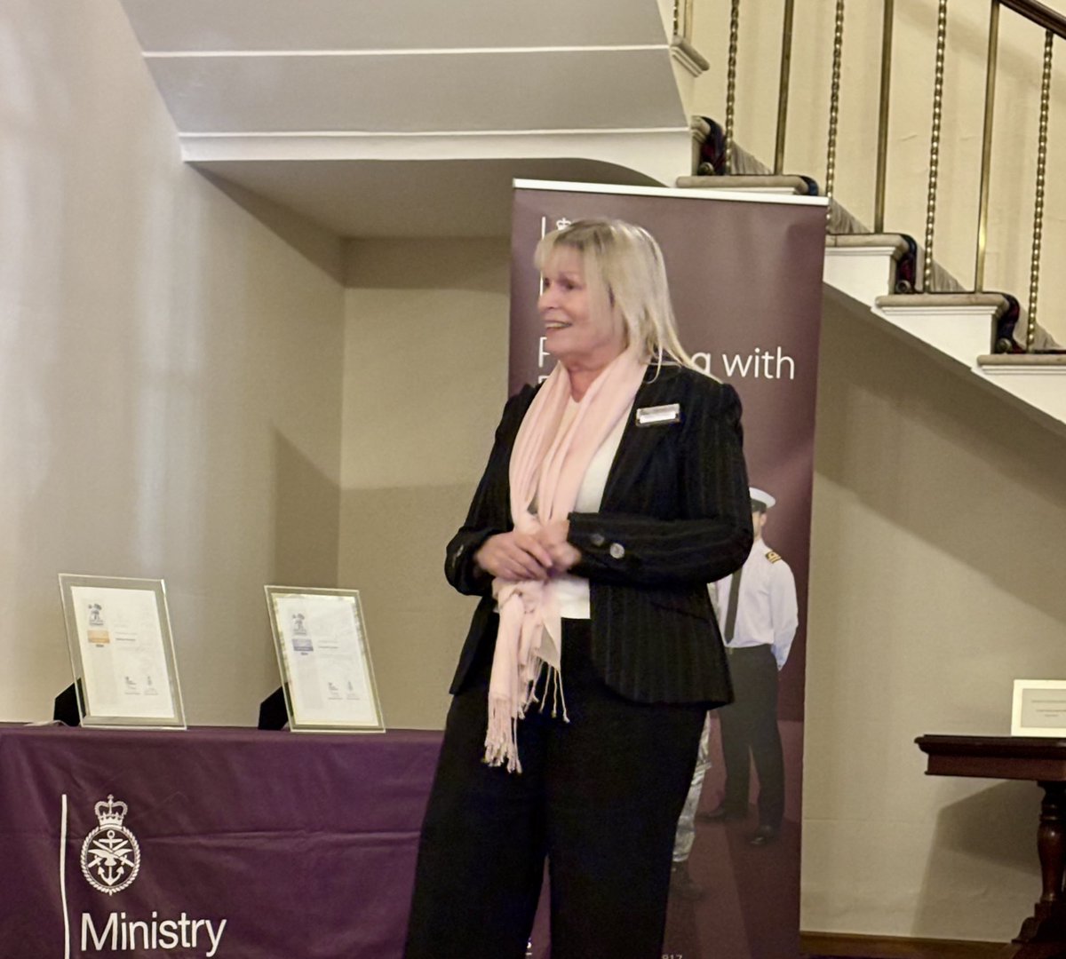 CE_EA_RFCA's tweet photo. Many thanks to @LLieutenantBeds for being our VIP at the @EastAngliaRFCA @EAEmployers @DRM_Support event at The Priory #Chicksands #Bedfordshire presenting revalidated #ERSGold to @MGroupEnergy and #ERSSilver to #sonovision https://t.co/ctQLweAjyF