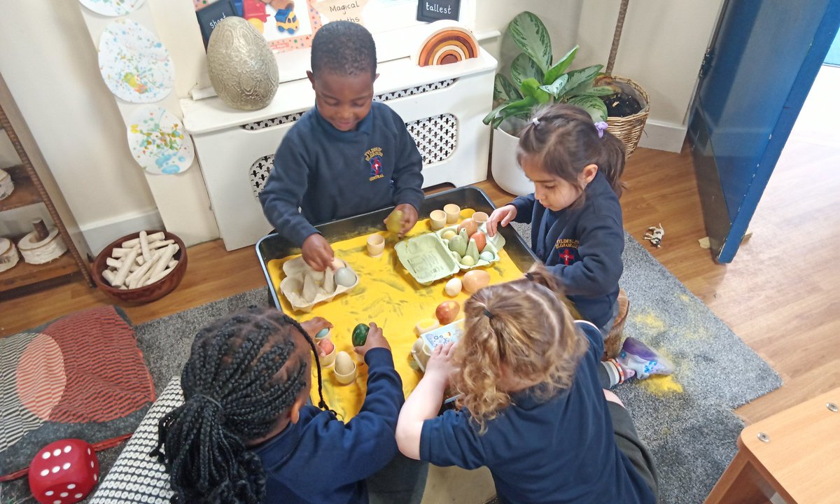 Mrs Davies tweet media