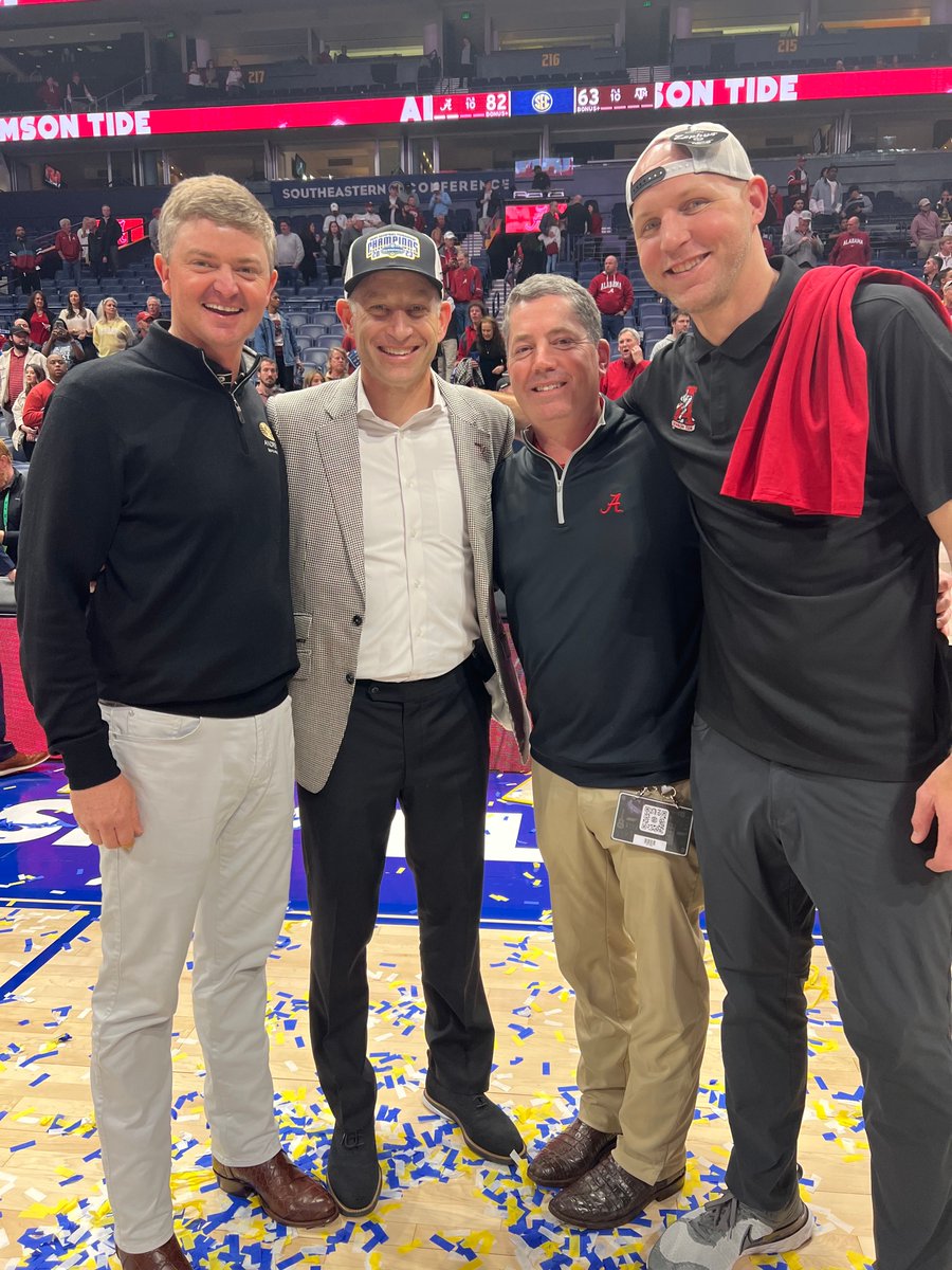 AOSSM (@aossm1972) on Twitter photo #MarchMadness spotlight on Dr. E. Lyle Cain, MD, the all-star team physician keeping <a href="/AlabamaMBB/">Alabama Men’s Basketball</a> in championship form! 🩺🙌 <a href="/AndrewsSportMed/">Andrews Sports Med</a> #Orthopedics #TeamPhysician #MarchMadness spotlight on Dr. E. Lyle Cain, MD, the all-star team physician keeping <a href="/AlabamaMBB/">Alabama Men’s Basketball</a> in championship form! 🩺🙌 <a href="/AndrewsSportMed/">Andrews Sports Med</a> #Orthopedics #TeamPhysician