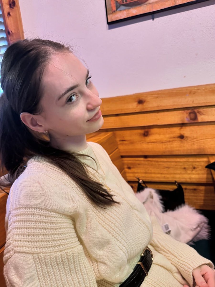 Calliopeglen's tweet photo. However 🥰😂📷

#XRP #CRYPTO #CRYPTOQUEEN https://t.co/WphFo7tcvy