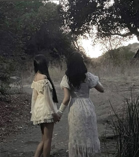 Red Velvet - IRENE &amp; SEULGI spotted filming in Turtle Island today 🚨🚨

#RedVelvet #IRENE #SEULGI
#레드벨벳 #아이린 #슬기 <a href="/RVsmtown/">Red Velvet</a>