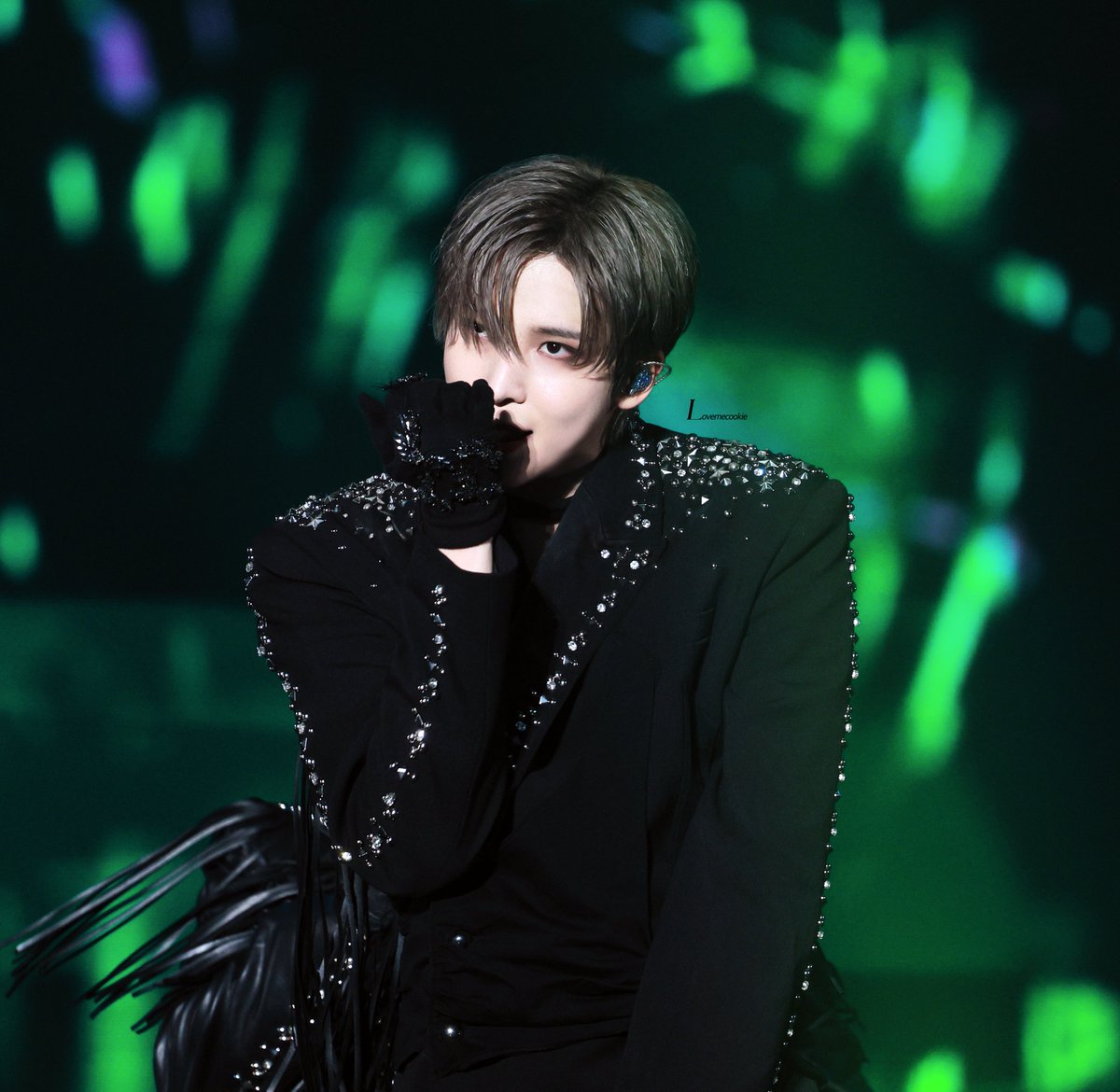 🍪𝙡𝙤𝙫𝙚𝙢𝙚𝙘𝙤𝙤𝙠𝙞𝙚

250322 TOWARDS THE LIGHT
#ATEEZ #에이티즈 #YUNHO #윤호