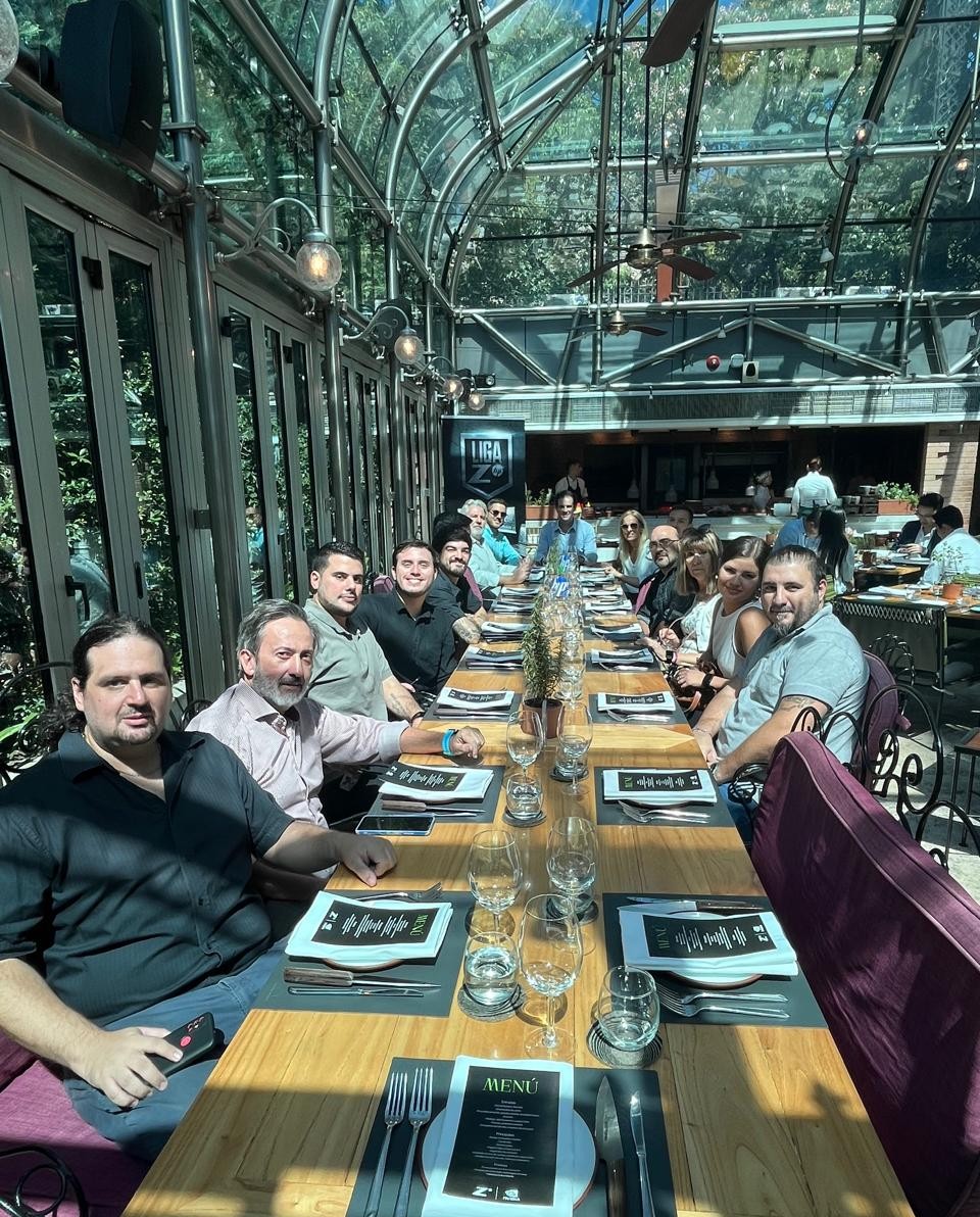 data_memory's tweet image. Capacitación HP: Workstations con IA y Nvidia impulsan nuestro rendimiento. ¡Listos para ofrecer soluciones top a nuestros clientes! #DataMemory #HPCapacitación #Workstations #IA