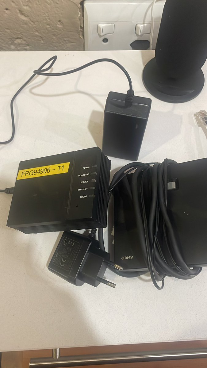 EstherErasmus's tweet photo. @VoxTalk2Us good day. What must we do with old devices that where not taken after new installation. https://t.co/L98xCHDyXh