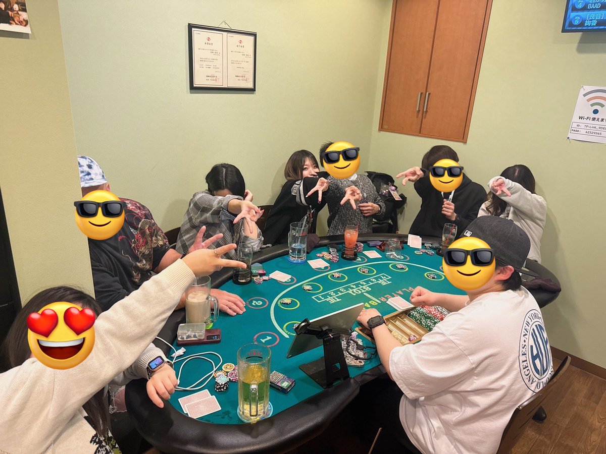 常連のダーツバーで
ポーカーしてた時がギャルすぎてアゲ