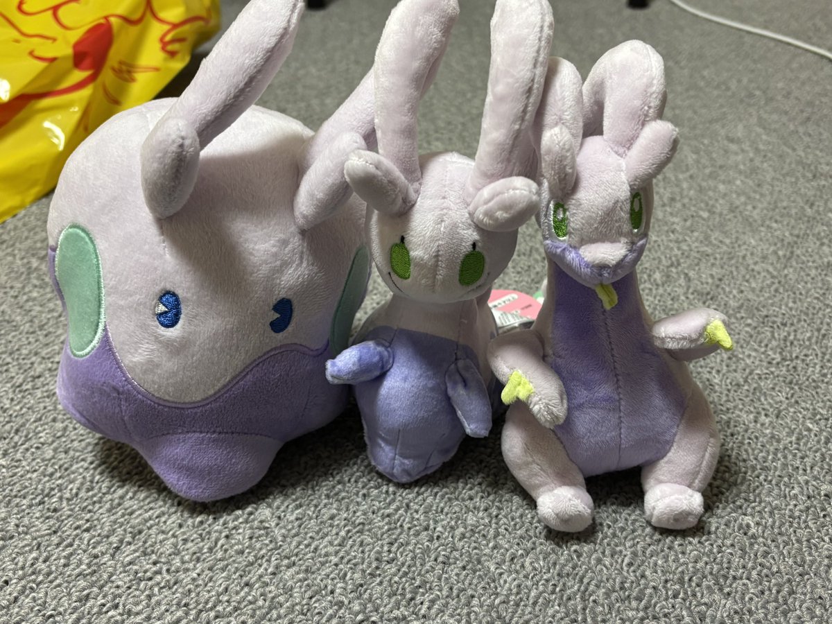 お家にヌメラ、ヌメイル、ヌメルゴンが来てくれしたー！！
めちゃくちゃ嬉しい！！
そして可愛い！！