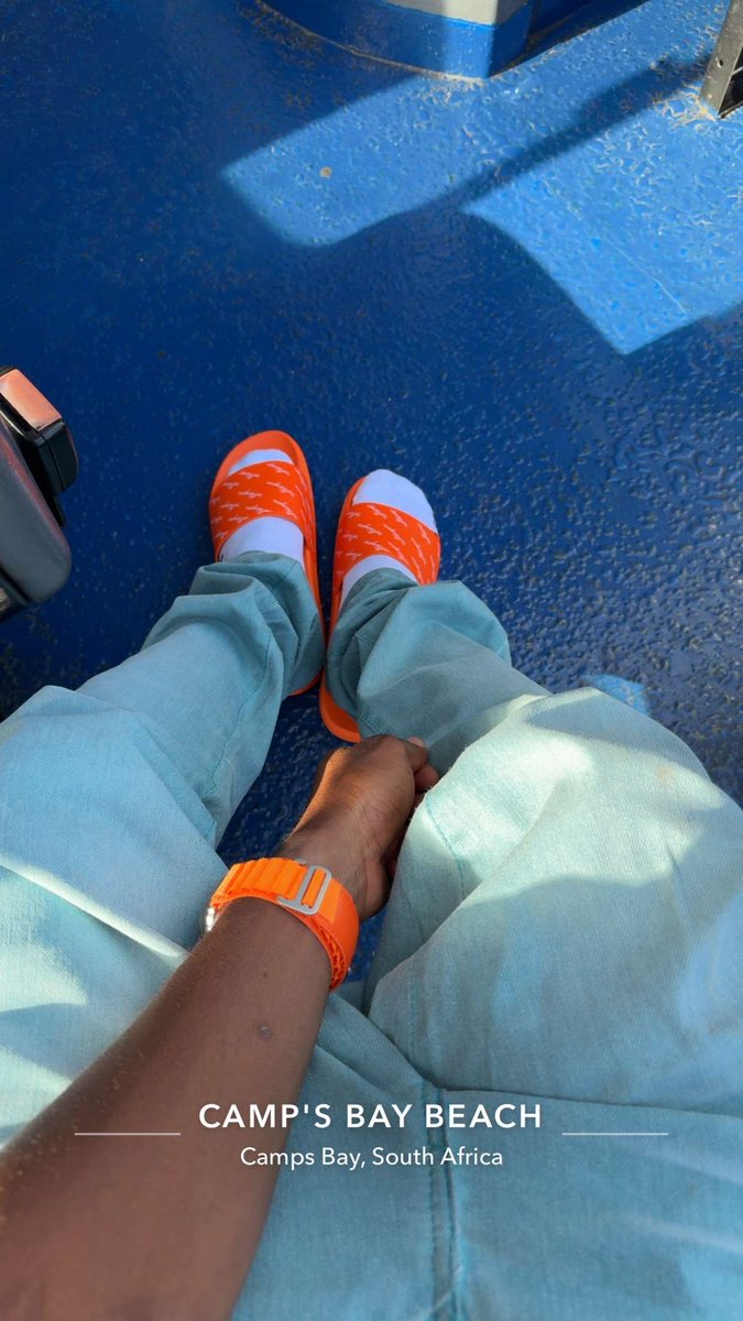 strangerstdku's tweet image. STRANGERS CURSIVE SLIDES 🧡

COLOR : NEON ORANGE