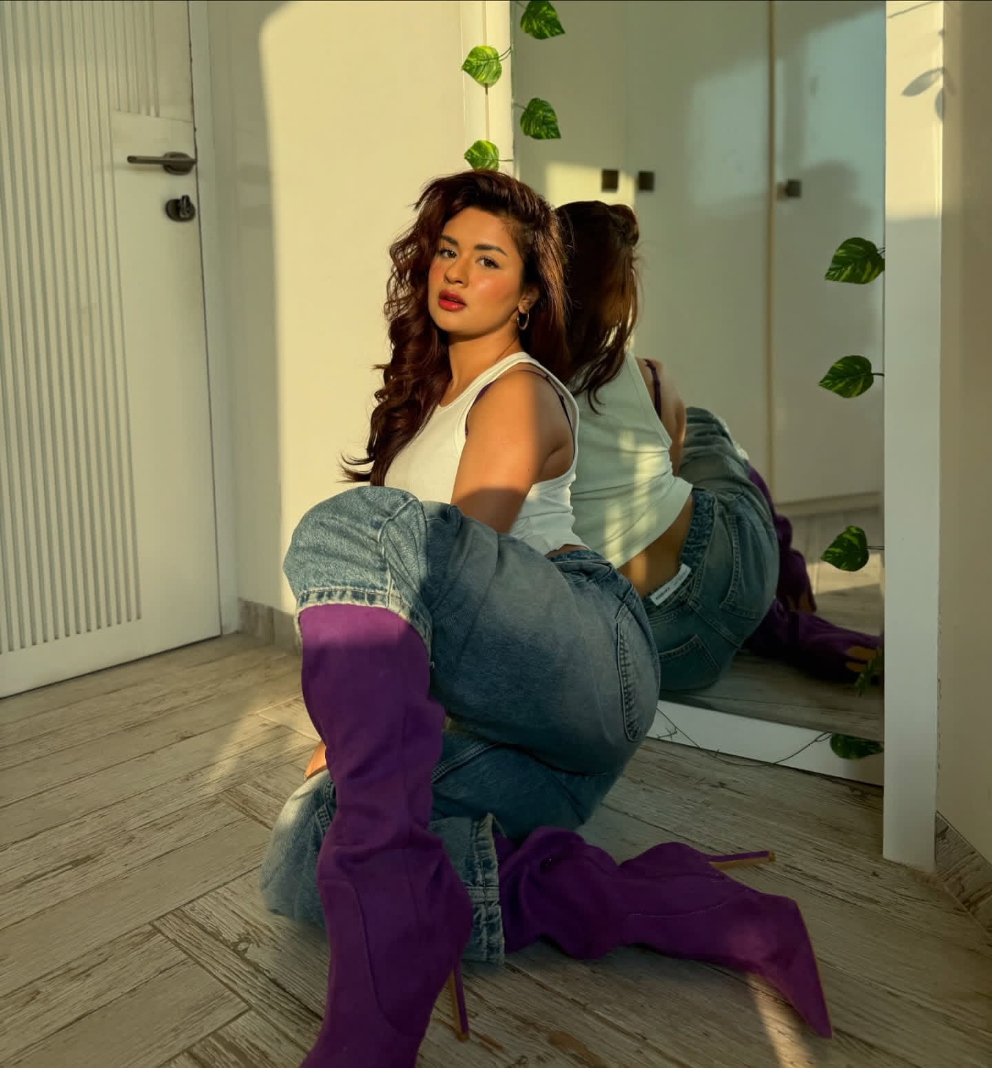 GnXyc56a0AAzHyF?format=jpg&name=large