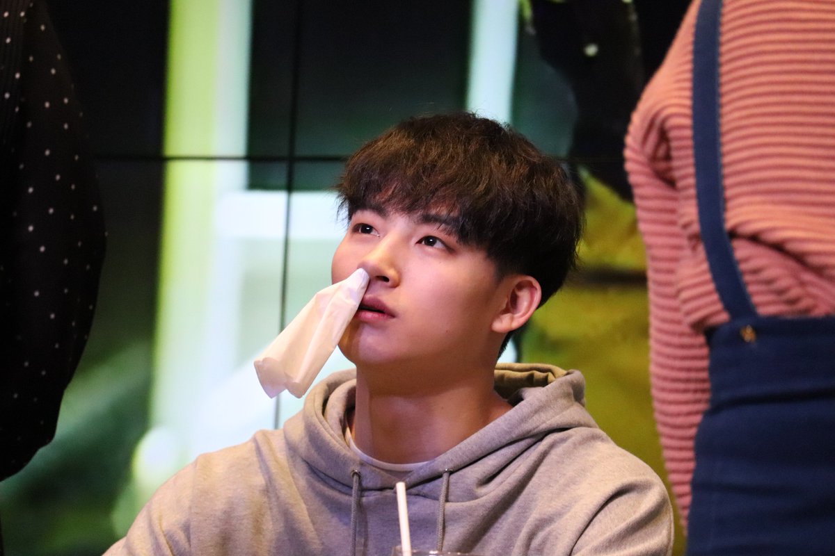 2019/03/31 JUS2 사인회
もう6年もたった事にびっくりしてる😳

또 JUS2를 만나고 싶어요🥹
<a href="/jaybnow_hr/">JAY B</a>